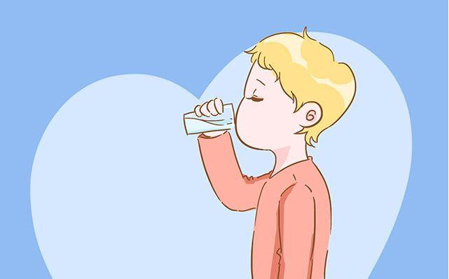 心脏有问题   喝水五不宜